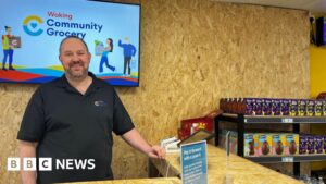 محلات البقالة تستهدف المساعدة في تكاليف المعيشة دون فقدان الكرامة والاحترام.