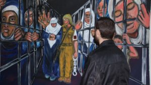 نادي الأسير: 90 أسيرة فلسطينية في سجون إسرائيل.. تجويع وتنكيل | أخبار