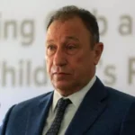 نجلة الخطيب تدافع عن أبيها: روحه شالت فوق طاقتها.