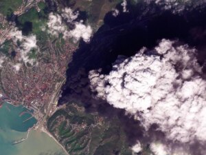 هجمات أوكرانية مباشرة تضرب قطاع الطاقة الروسي وصور فضائية تثبت ذلك