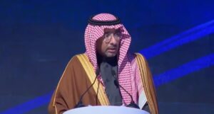 وزير الصناعة يرغب في تعزيز التعاون الدولي لتطوير سلاسل إمداد المعادن الحرجة.