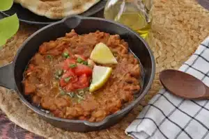 أسامة حمدي: الفول المدمس هو فطور مثالي وصحي للجسم.