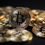 البيتكوين يسجل أفضل صعود منذ 31 يناير والأسعار ترتفع إلى مستويات قياسية.