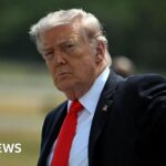 ترامب يُؤكد أن واشنطن ستركّز على توجيه السفن المنكوبة في مضيق هرمز