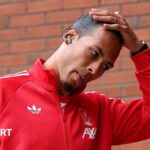 ليفربول: فيرجيل فان دايك يرفض تكرار الموسم غير القبول.