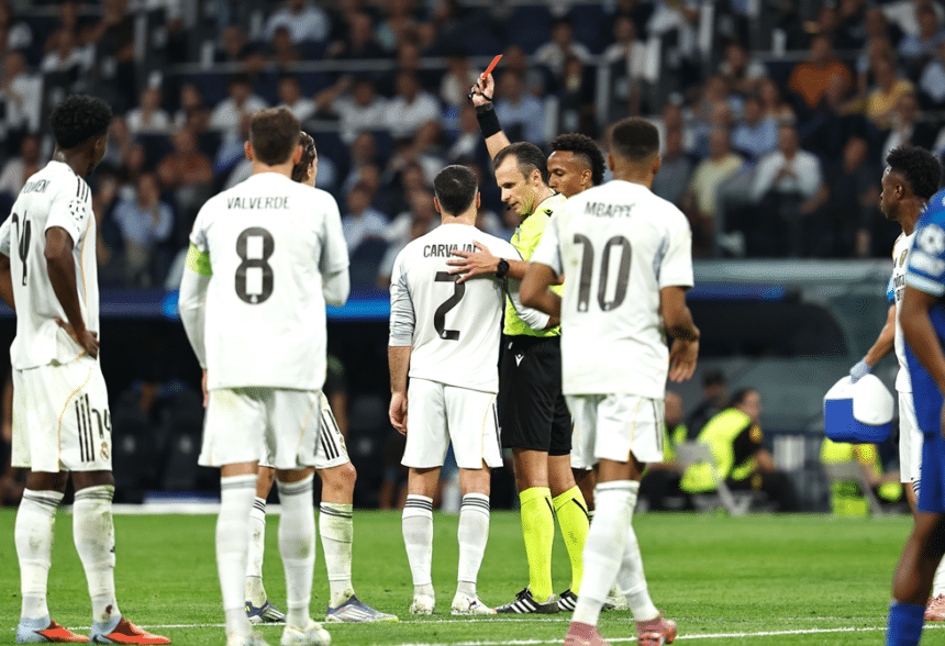 نجم ريال مدريد يصاب قبل الكلاسيكو ومستقبله في المباراة محفوف بالمخاطر.